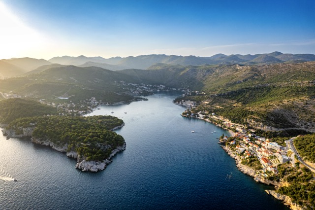 Zaton - pogled na uvalu