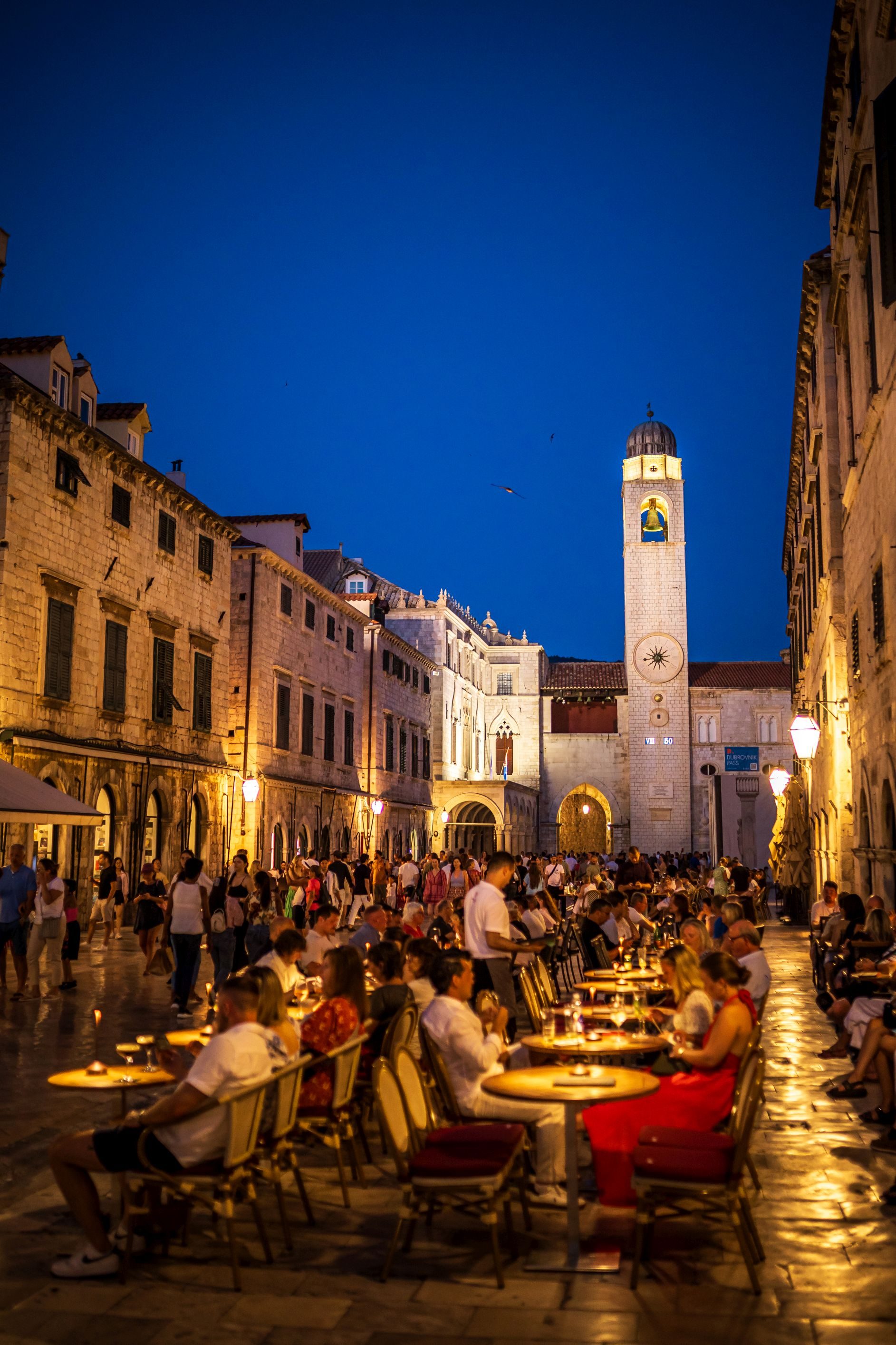 Dubrovnik noću