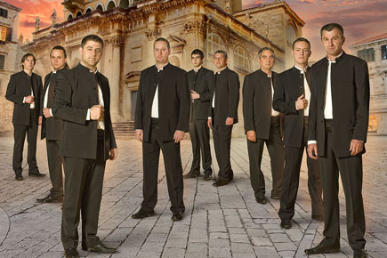 Koncert klapa Sv. Juraj HRM i Cambi na Stradunu