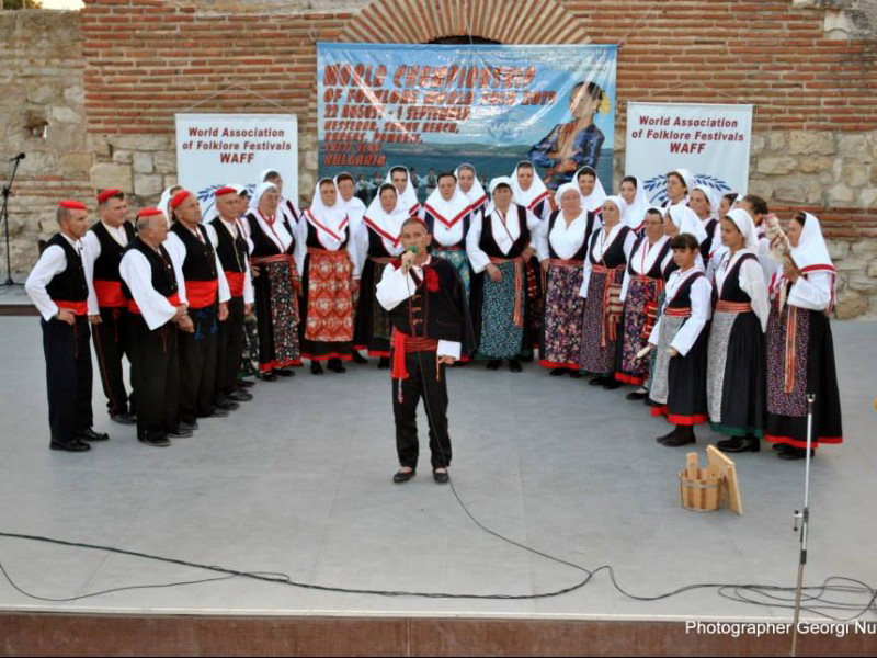 Hrvatska matica iseljenika - folklor