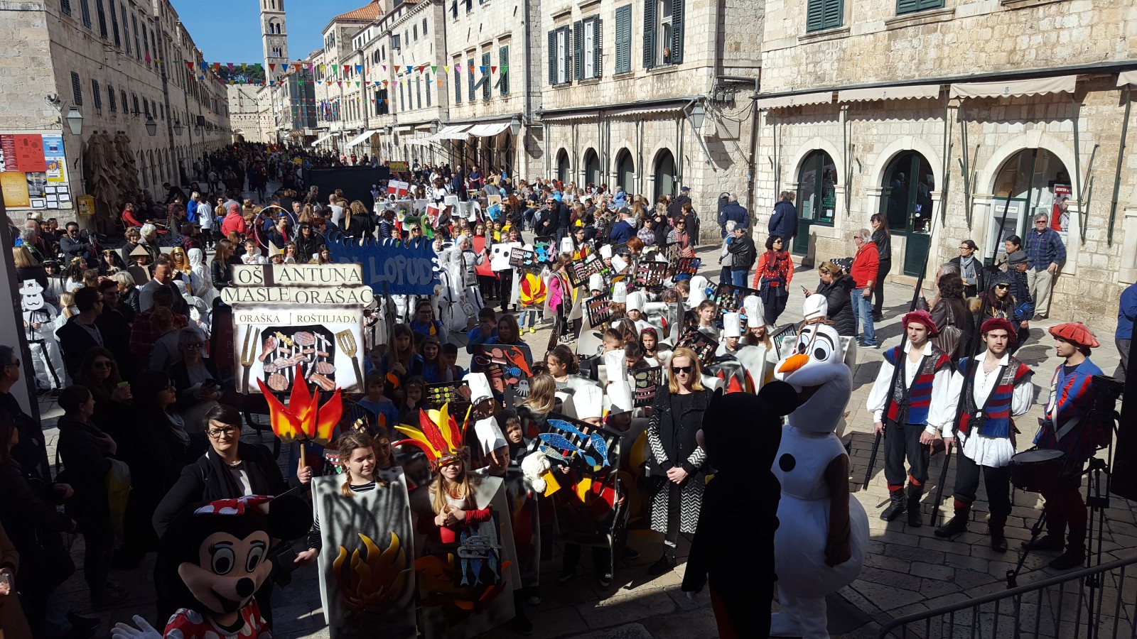 Pet tisuća sudionika na Dubrovačkom karnevalu 2019.