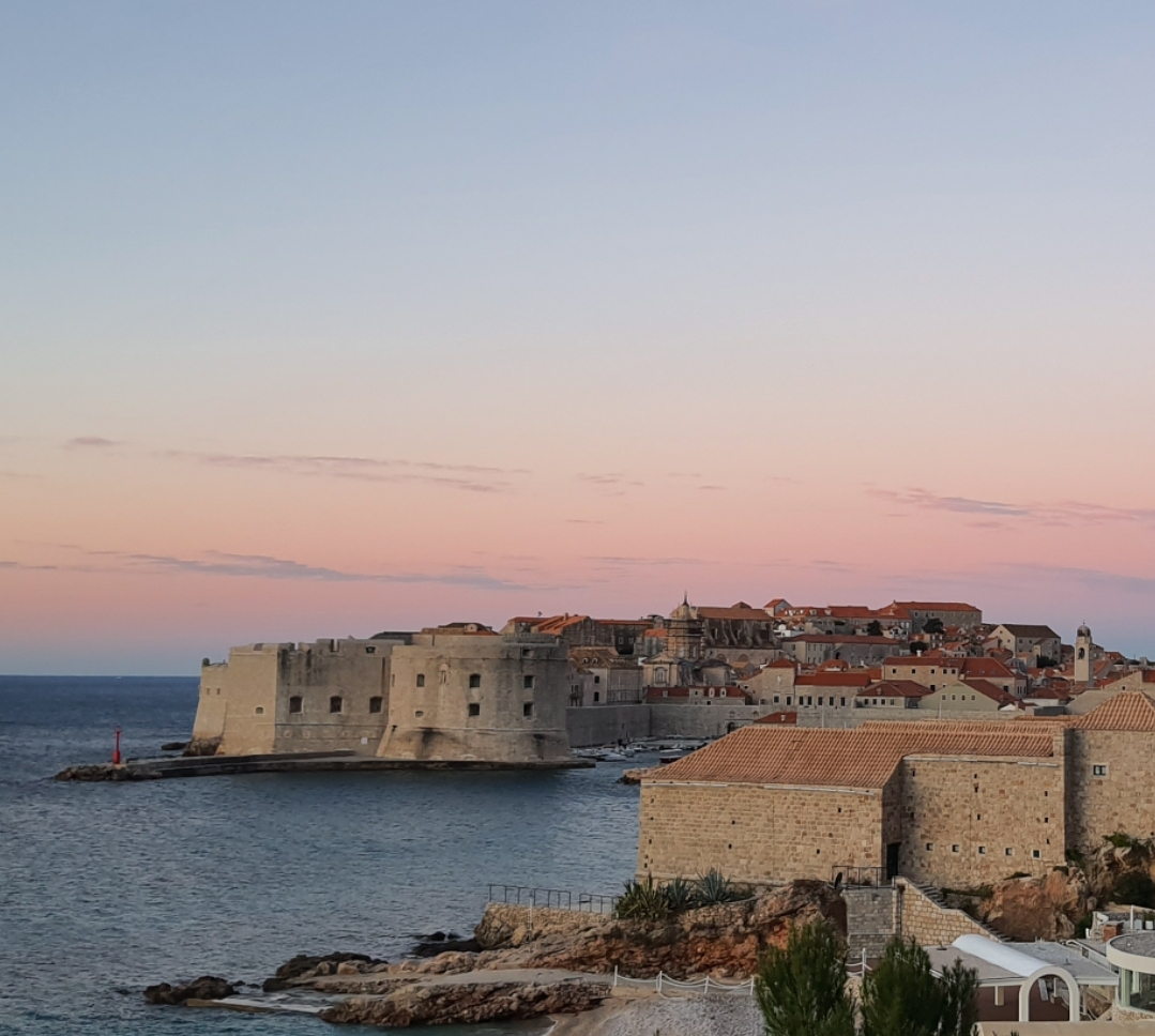 OBAVIJEST IZNAJMLJIVAČIMA  LAŽNI DOPISI POSLANI U IME TURISTIČKE ZAJEDNICE GRADA DUBROVNIKA