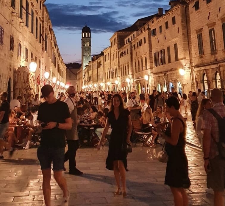ODLIČAN TURISTIČKI SRPANJ U DUBROVNIKU