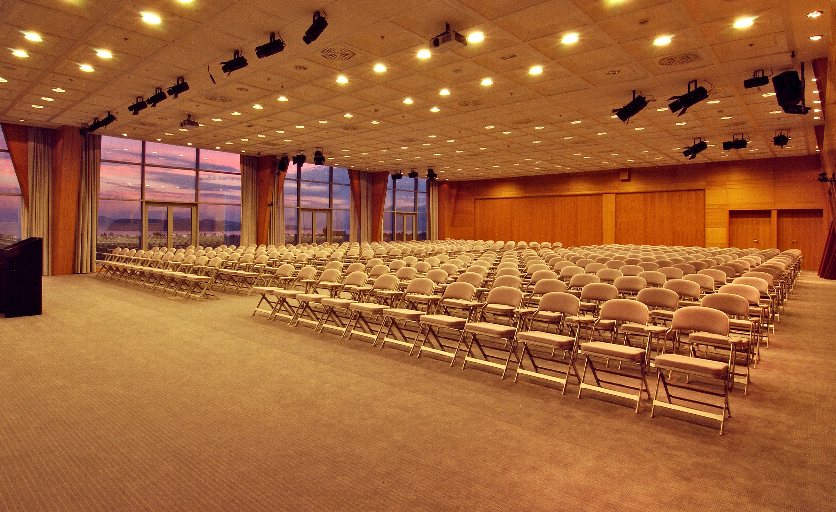 Business events with a view of the Elaphite Islands at the Hotel Dubrovnik Palace