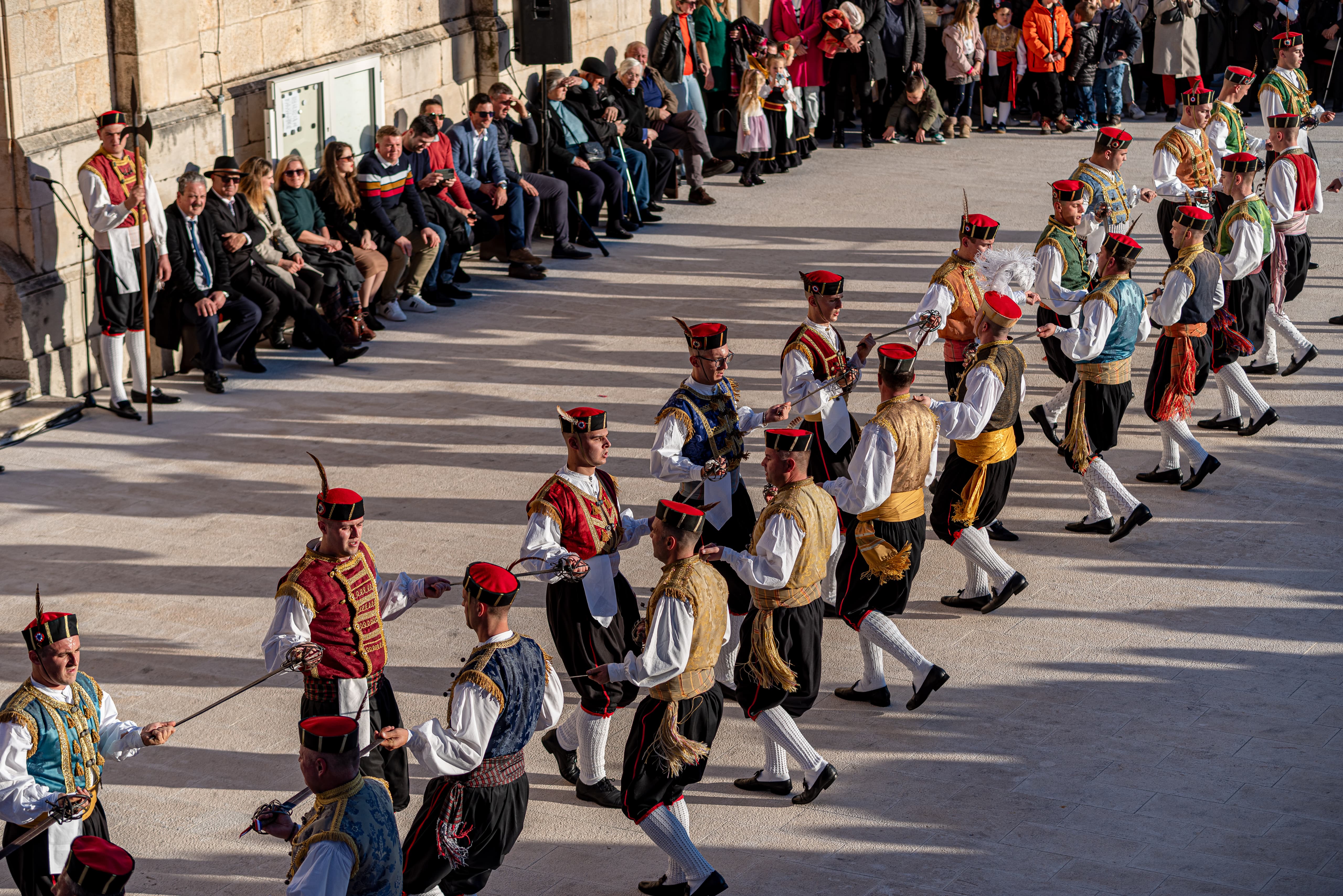 Najava nastupa  Viteške udruge Kumpanjija