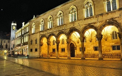U suradnji s Jazz clubom Troubadour